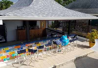 White Sands Indie 957 Bar & Grill